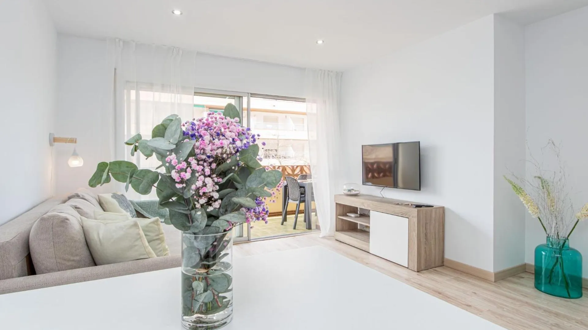 Milenial Immo Sim1 Apartamento A 300 Mts De La Playa Y Paseo Maritimo Roses