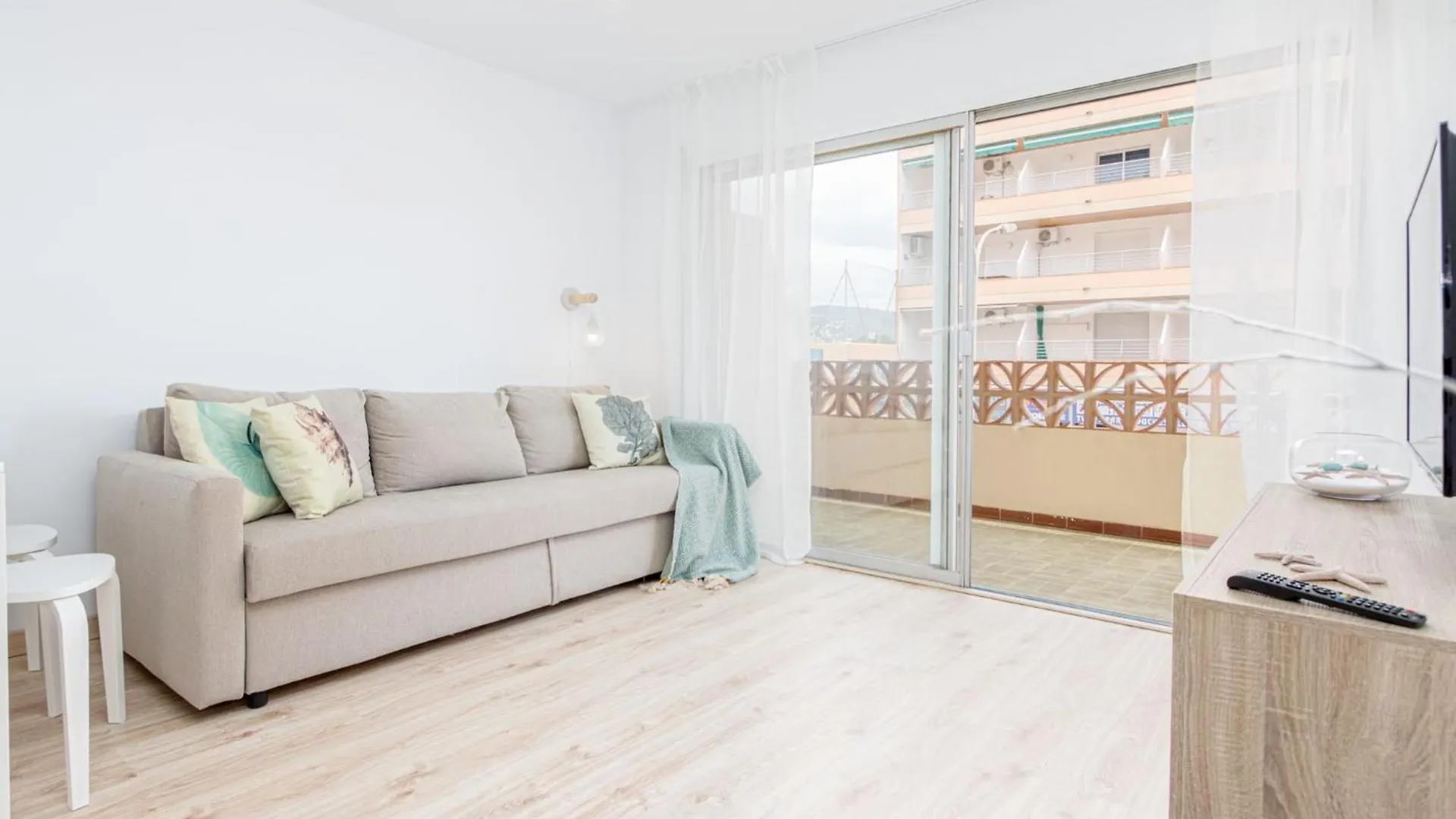 Apartment Milenial Immo Sim1 Apartamento A 300 Mts De La Playa Y Paseo Maritimo Roses